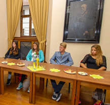 Mladí plavci navštívili plzeňskou radnici