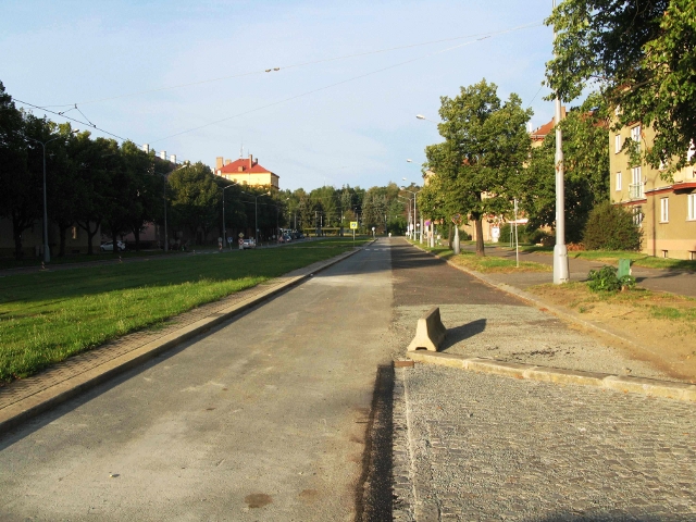 Oprava Slovanské aleje pokračuje další stavbou, v září se uzavírka obnoví