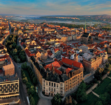 Plzeň zaplnila zahraniční média, výrazně stoupl i počet delegací