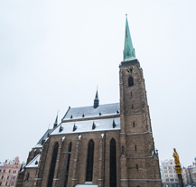 Mírná zima přinesla Plzni úsporu, peníze dá město na opravy komunikací