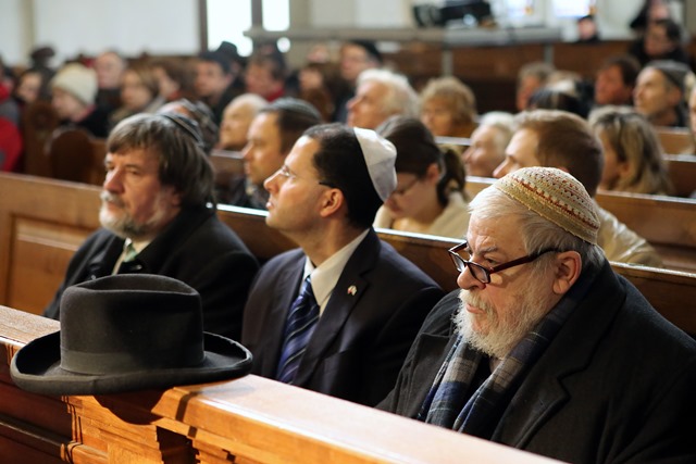 Nedělní vzpomínkové shromáždění, které se konalo ve Velké synagoze (foto: Z. Vaiz)