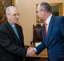 Naše město prožije historickou událost, řekli primátorovi nový biskup i jeho předchůdce