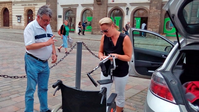 Úředníci magistrátu se učili jednat s handicapovanými klienty