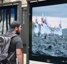 Fotografie Herberta Slavíka předpovídají blížící se olympijské hry