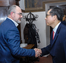 Korejský velvyslanec navštívil radnici, tématem byly Doosan Škoda Power i studentský program