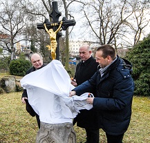 Josef František Smetana má opravený náhrobek na Mikulášském hřbitově