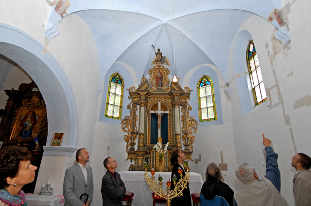 Kostel sv. Mikuláše (foto z roku 2012)