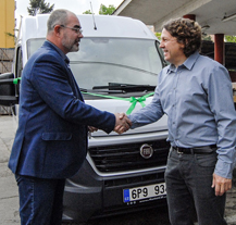 Primátor města předal auto pro Potravinovou banku Plzeň