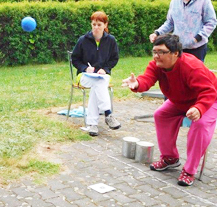 V osmiboji seniorů bodovala sedmadevadesátiletá žena