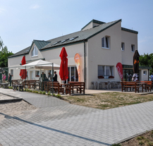 Sportovci na TJ Lokomotiva Plzeň mají nové zázemí u venkovního sportoviště