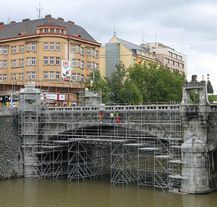 Po Wilsonově mostě bude jezdit v druhé polovině srpna jen MHD