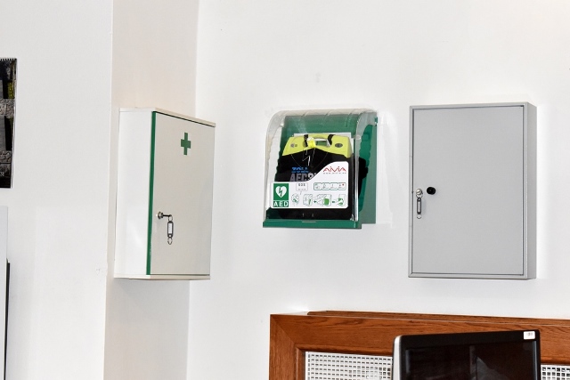 Defibrilátor (foto: A. Jarošová)