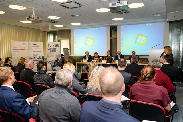 Fotografie z konference v Plzni