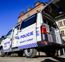 Plzeňští strážníci budou odchytávat toulavá a opuštěná zvířata i v Tlučné