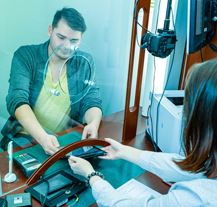 Město nabízí neslyšícím lidem novou službu, pomůže jim v komunikaci na úřadě