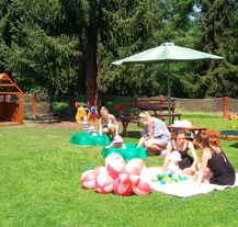 Francouzské stážistky pomáhaly v Dětském centru