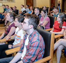 V Plzni začala letní jazyková škola, zahraniční studenti navštívili radnici