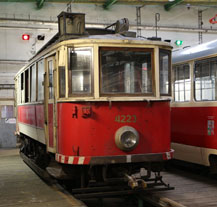 Plzeň získala historickou tramvaj z Prahy