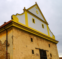 Stodola a sýpka Litického dvora se dočkaly opravy