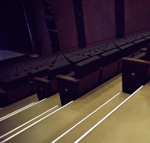 Plzeň zajistila lepší osvětlení schodů svého divadla