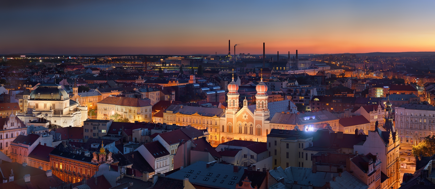 Večerní pohled z Plzeňské věže
