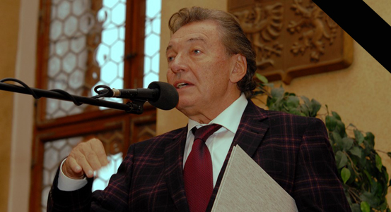 Plzeň vyjadřuje zármutek nad úmrtím svého rodáka Karla Gotta