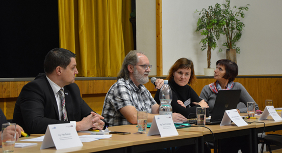 Občané diskutovali o budoucí podobě Vejprnického potoka