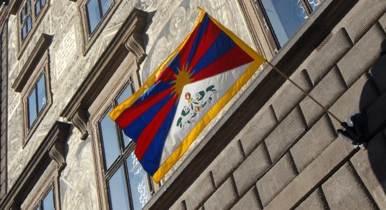 Město Plzeň v neděli oficiálně vyvěsí tibetskou vlajku