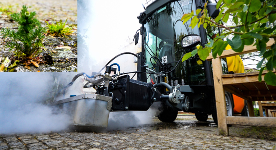 Plzeň zakoupila unikátní komunální stroj na hubení plevele, údržbu mobiliáře i na čištění graffiti