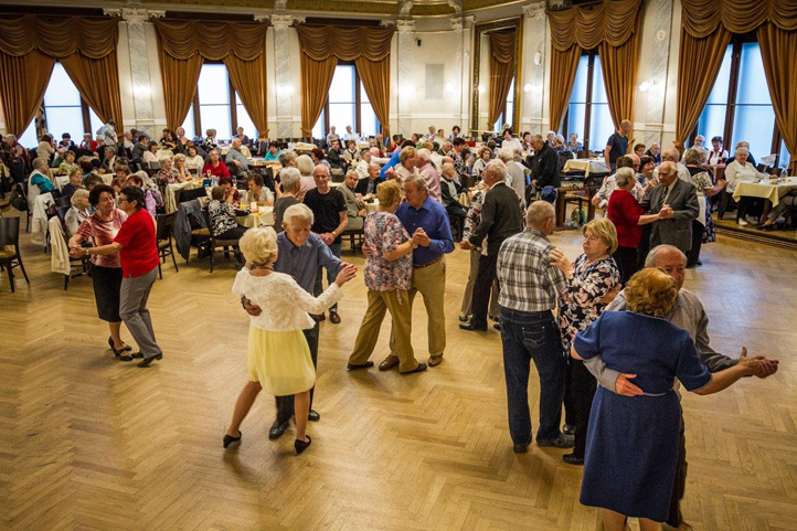 Nejvyhledávanější festival zábavy a umění pro seniory vypukne v sobotu v Měšťanské besedě