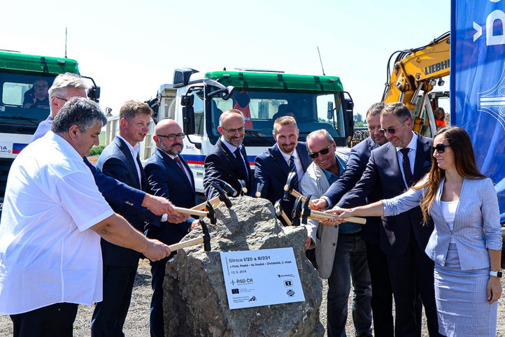 Zahájení stavby čtyřproudé silnice I/20 a II/231 (fotografie: M. Pecuch)