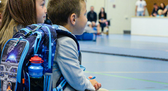 Do prvních tříd v Plzni dnes nastoupilo kolem 1600 prvňáčků