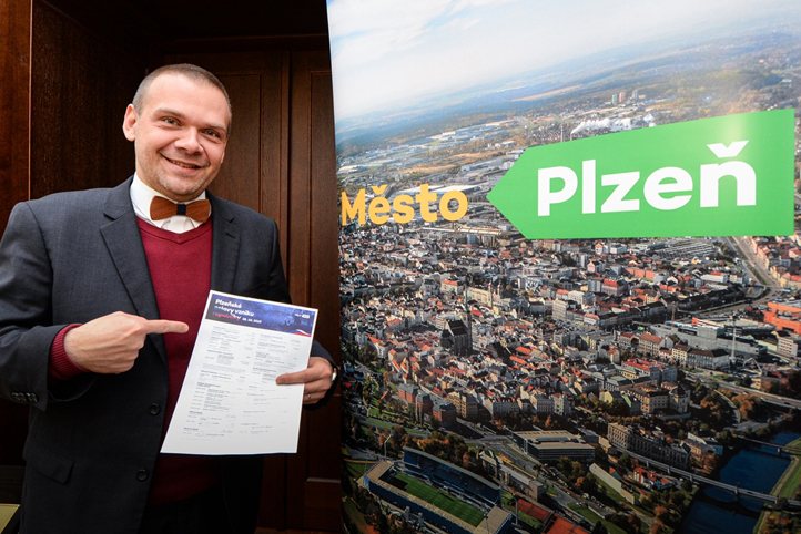 Primátor města Plzně Martin Baxa zve na oslavy (foto: M. Pecuch)