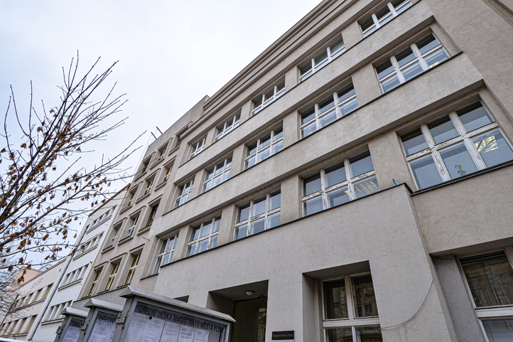 Budova magistrátu, Škroupova 5 (foto: M. Pecuch)