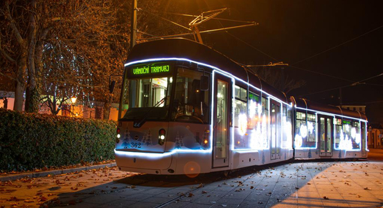 Vánoční tramvaj se Plzeňanům představí na první advent