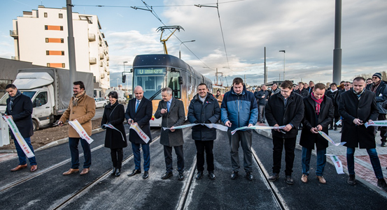 Plzeň má novou tramvajovou trať k Západočeské univerzitě na Borech