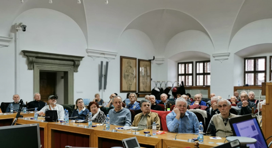 Senioři si v Plzni opakují pravidla silničního provozu