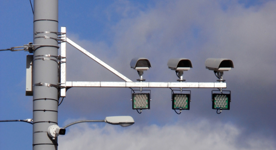 Plzeň sleduje průjezd aut na červenou, zvyšuje tím bezpečnost