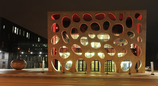 Divadlo překládá premiéry na příští sezonu, Noc s operou bude v září