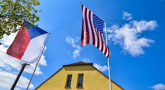 Křimice a Litice vzpomněly na padlé americké letce