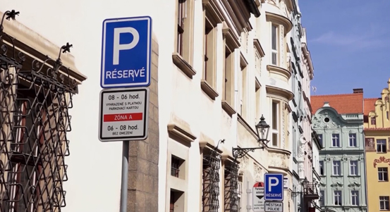 V Plzni se v příštích třech letech rozšíří zóny placeného stání, přibudou záchytná parkoviště