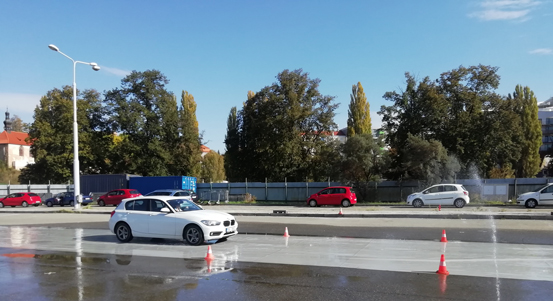 Škola smyku se přesouvá na podzim