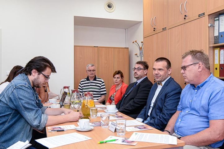 Tisková konference k novému kontaktnímu místu pro bydlení v Plzni