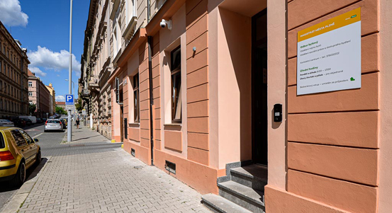 Kontaktní místo pro bydlení funguje dva roky. Měsíčně odbaví 180 klientů