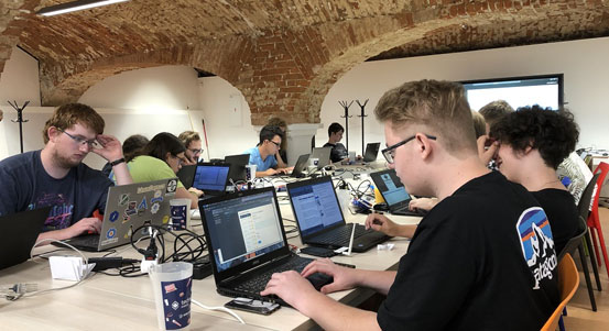 Plzeň hostila speciální letní soustředění, do města přijeli etičtí hackeři