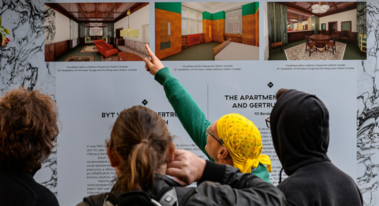 Plzeň zve na dvě velkoplošné výstavy, připomínají výročí Adolfa Loose