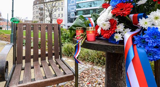 Vedení města i kraje si připomnělo hodnoty, které přinesl 17. listopad roku 1989