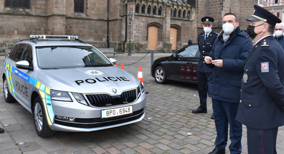 Plzeň předala policii nový služební vůz