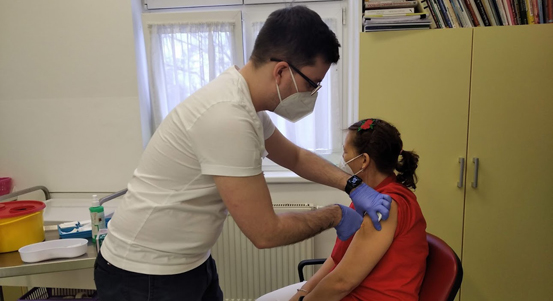 V plzeňských školách je naočkováno alespoň jednou dávkou vakcíny v průměru 30 procent zaměstnanců