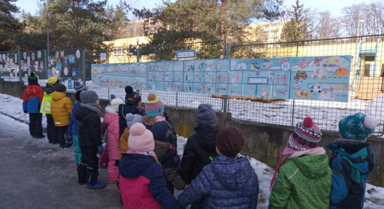 Poctu všem zdravotníkům vytvořily děti ze 70. MŠ